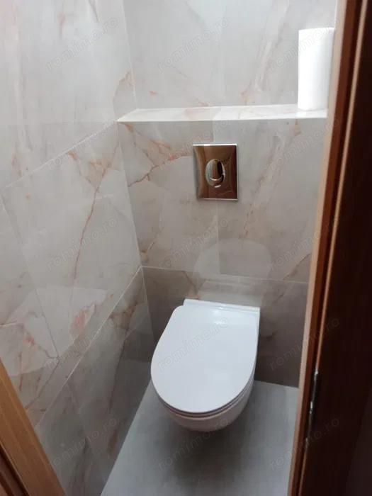 Apartament cu 3 camere de vânzare în zona Vitan