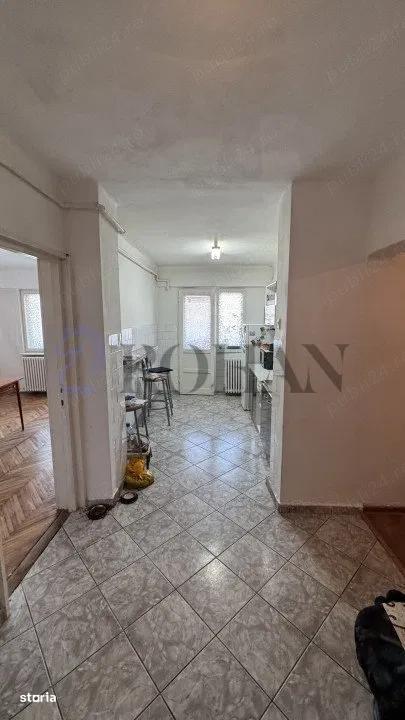 Se vinde apartament 4 camere zona buna Cetate