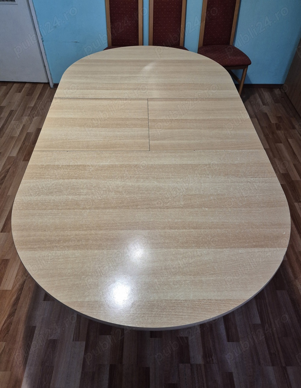 Masa ovala din lemn masiv  extensibila 6-10 persoane (150-195 x 100 cm) stejar 