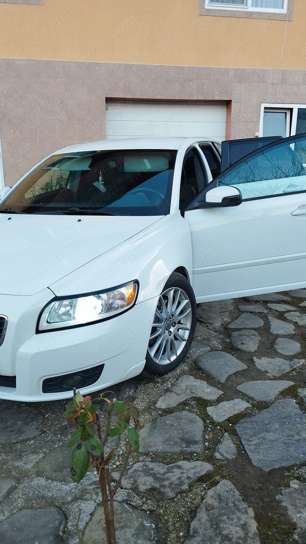 volvo v50 2.0