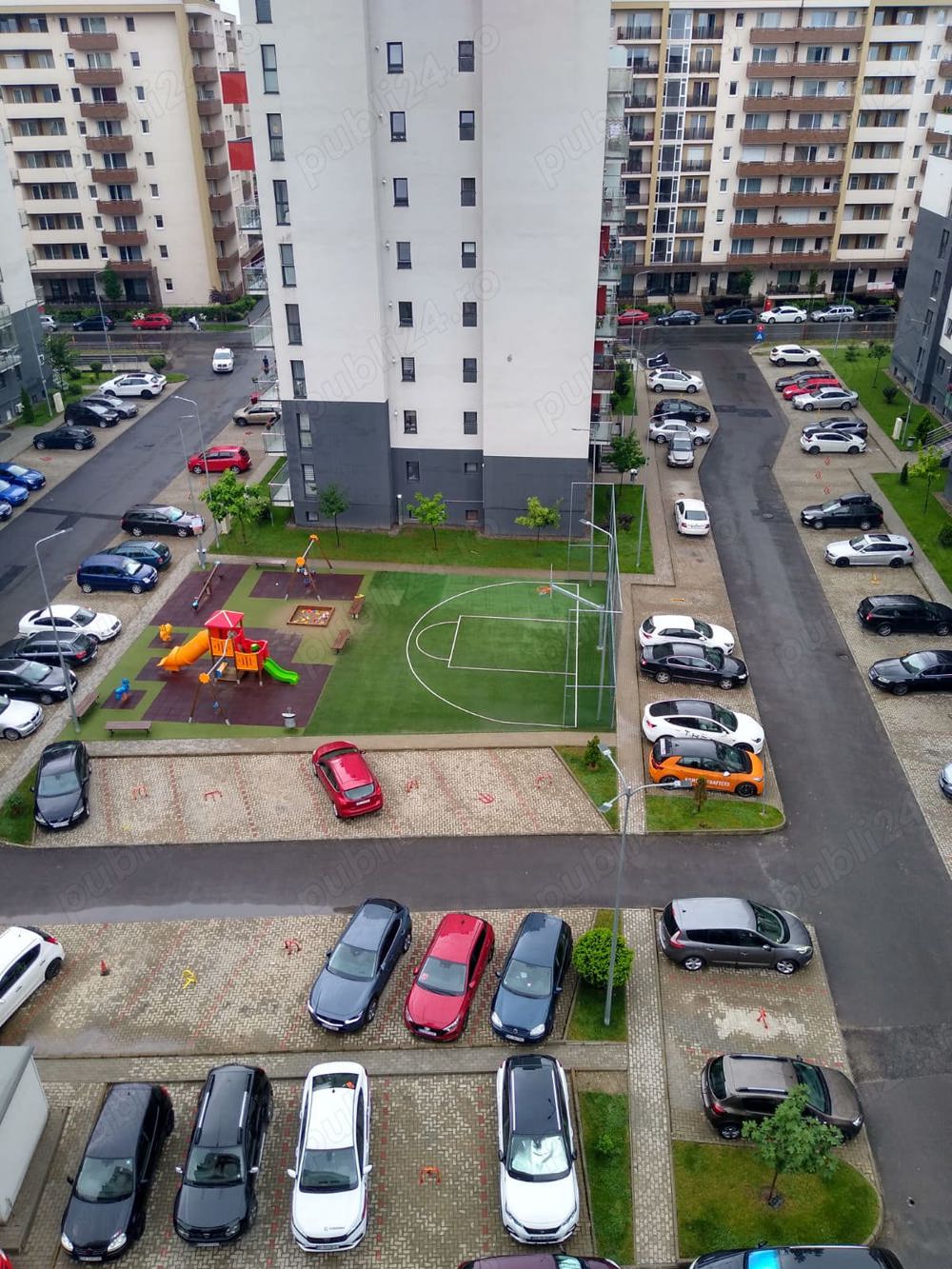 Proprietar închiriez apartament cu 3 camere +parcare in Maurer Residence Tractorul Coresi Mall