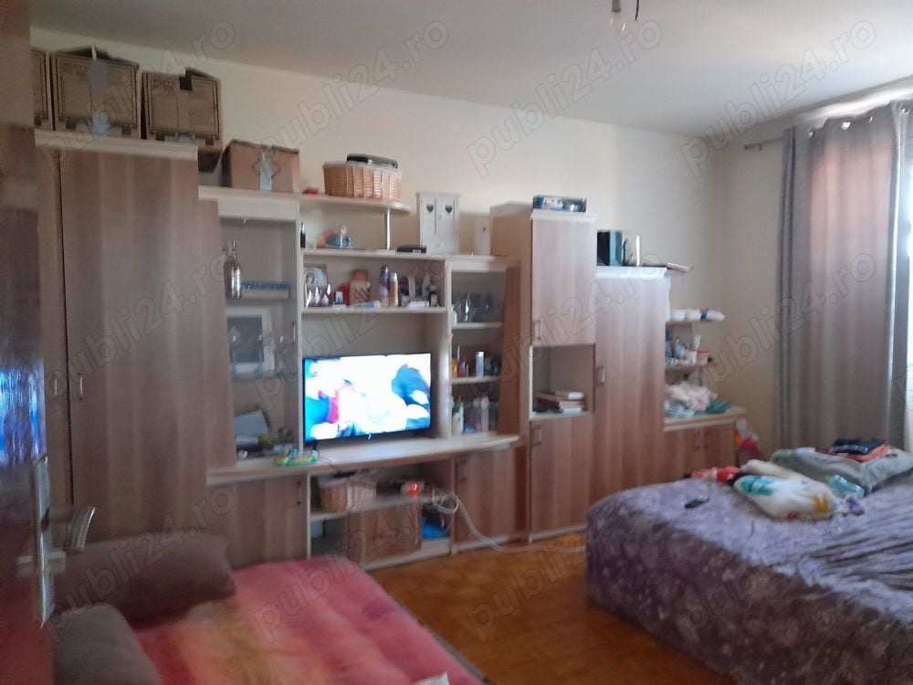 O camera in apartament cu 2 camere in Decebal,Garii si Rogerius pe Sovata