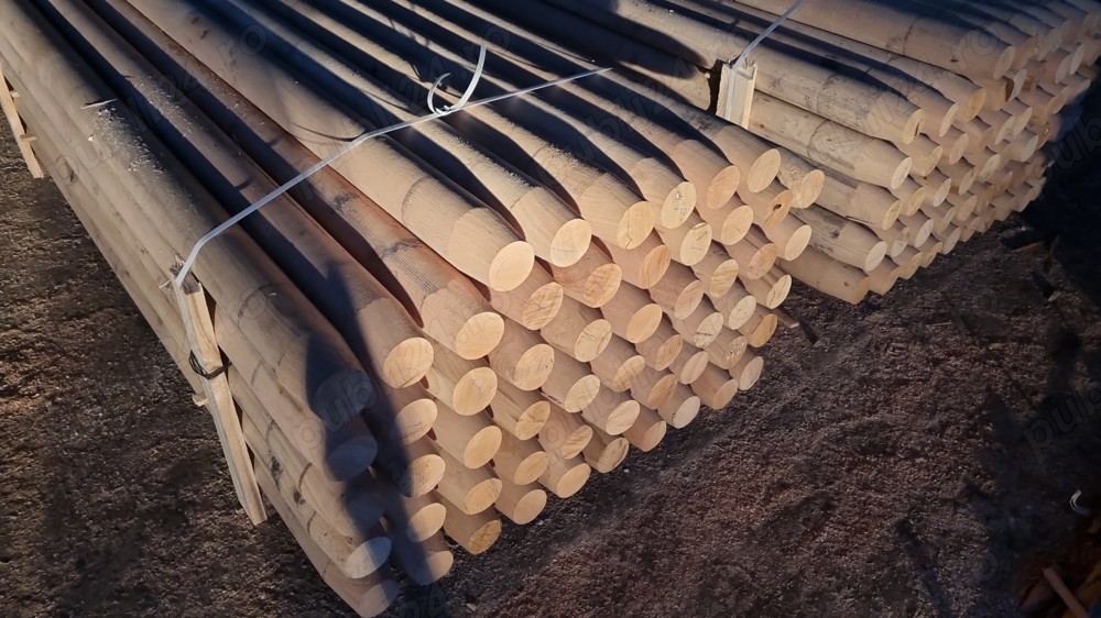 Stalpi de stejar calibrati pe rotund , balustrii si bete rotunde                                    