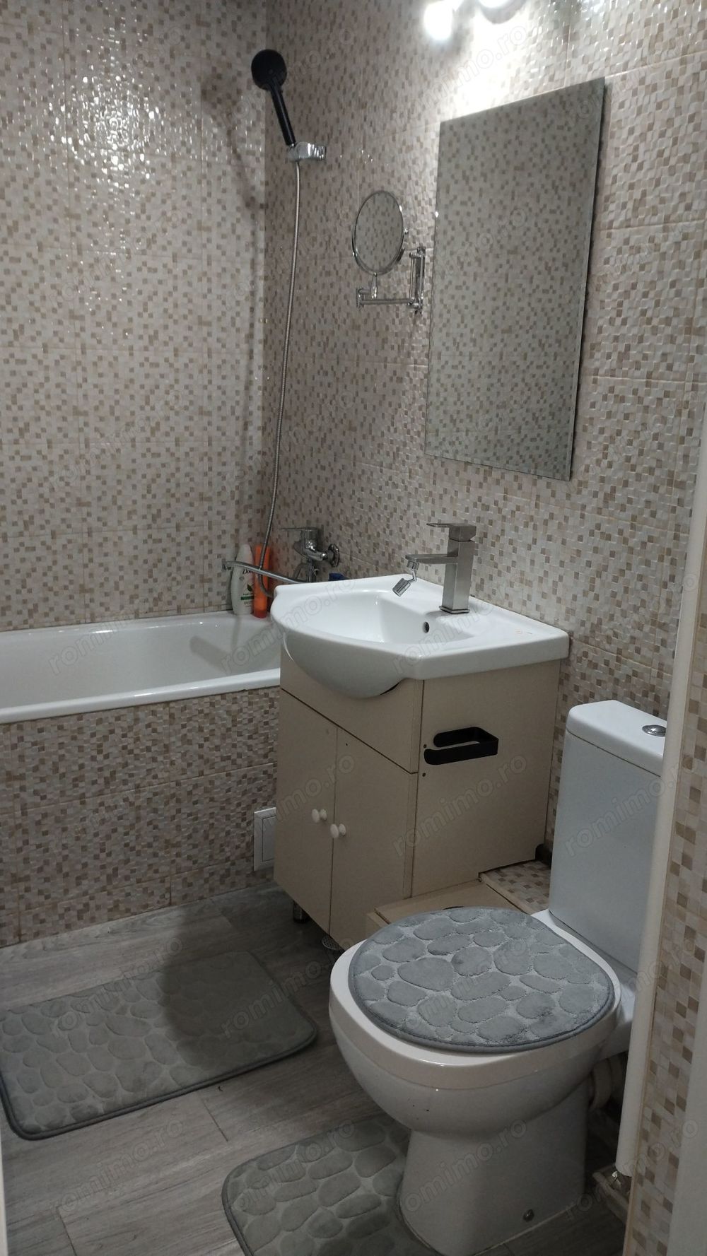 Vând apartament 3 camere centru Turda