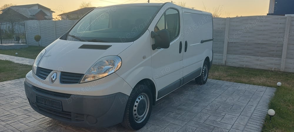 Renault Trafic Opel Vivaro 2014 izoterma A C 2.0