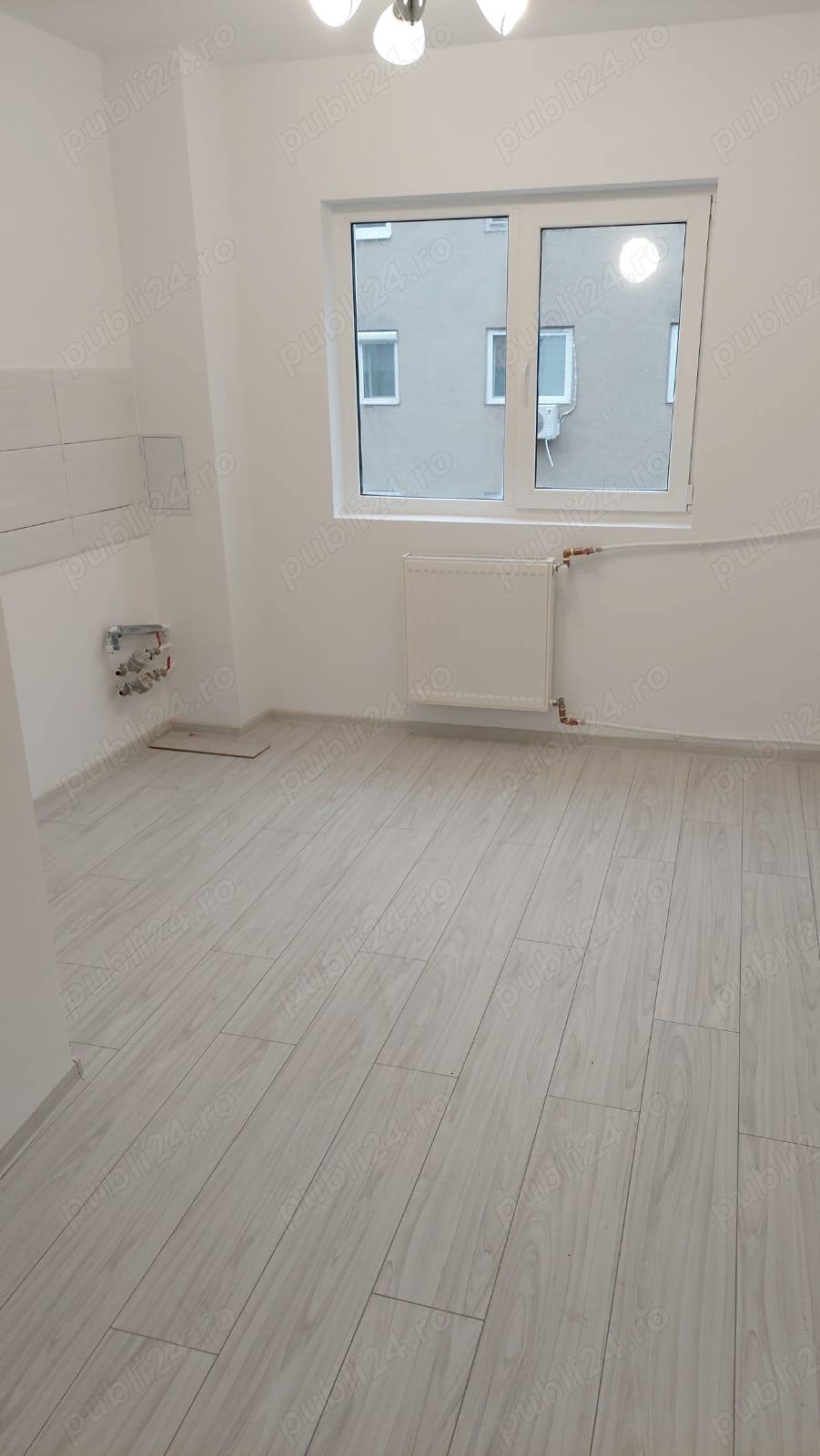 Apartament,  Doua camere, Decomandat, zona Nufarul