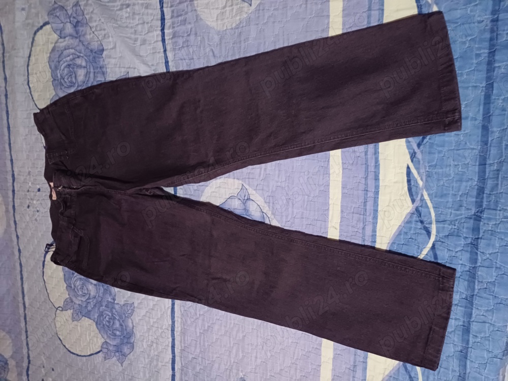 Vand blugi XXL in stare foarte bună 