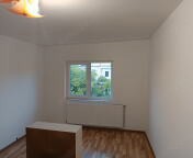 Vand apartament 2 camere decomandat!