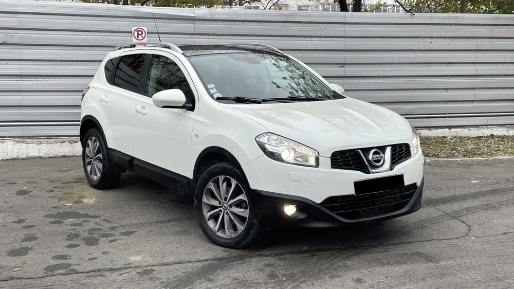 Nissan Qashqai 1.6 Dci 130C.p 4x4 Tekna Xenon Scaune Incalzite Camera Plafon Sticla