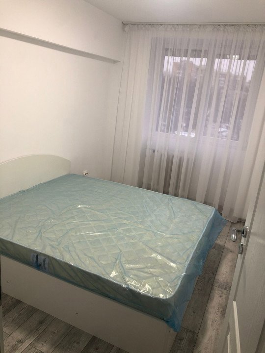 Apartament 3 camere, decomandat, 70 mp, metrou aproape, Raul Doamnei