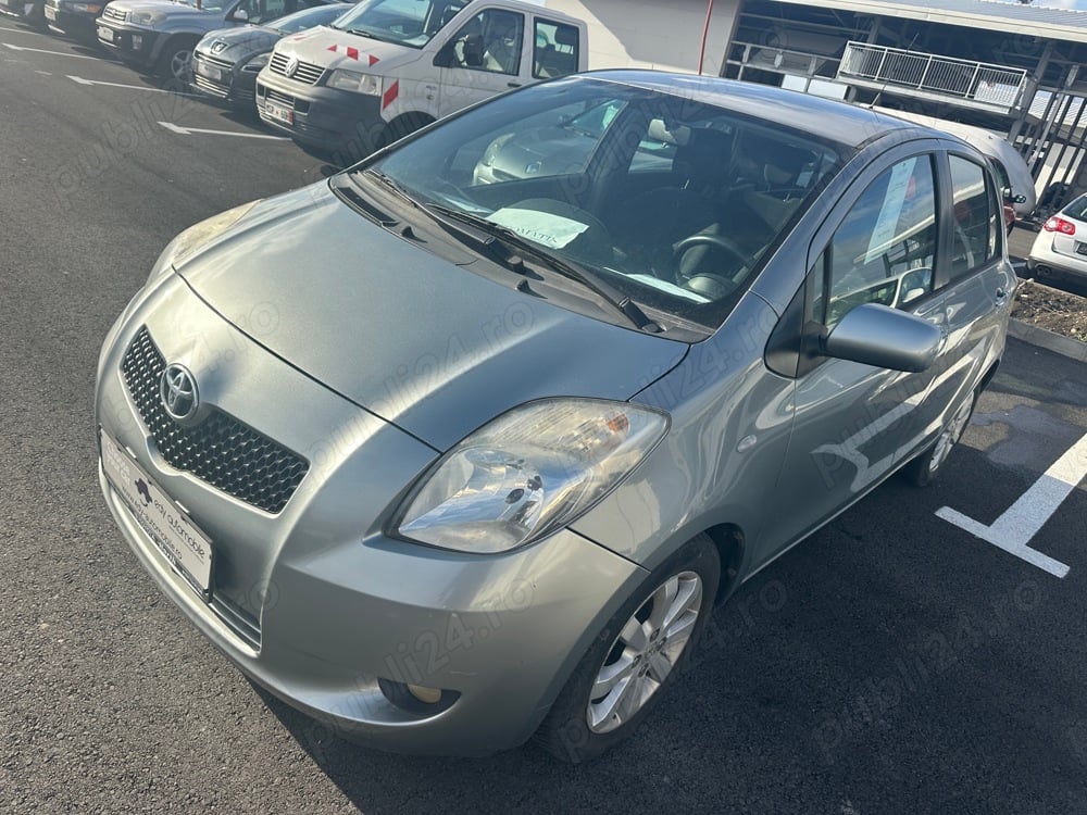 Toyota Yaris 1.3 Benzina - 87 CP