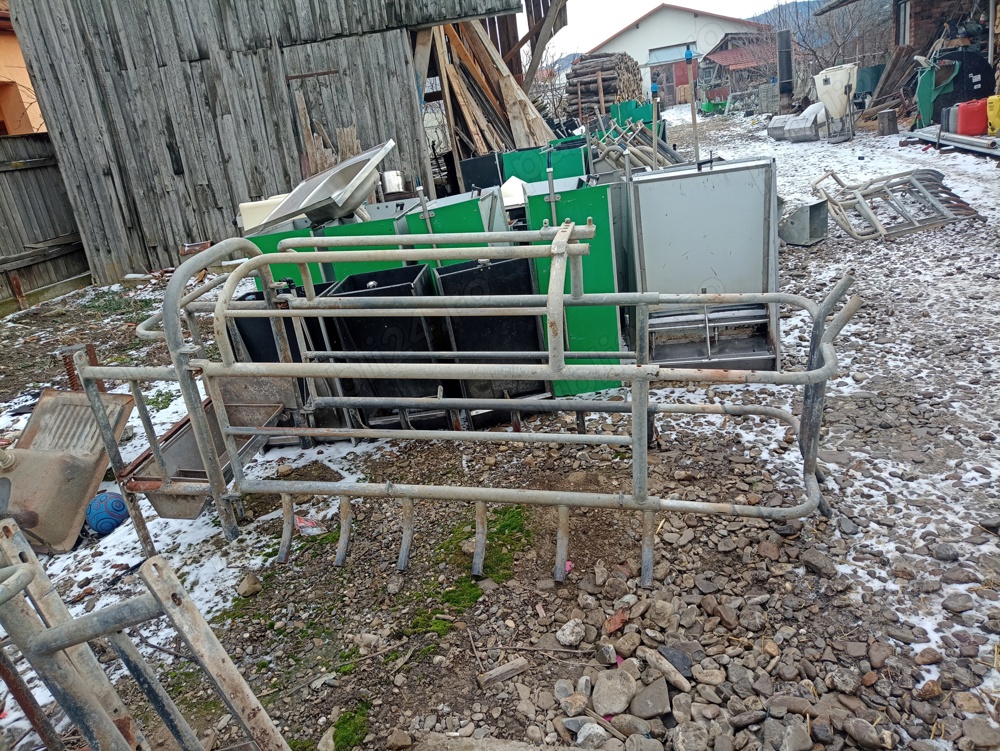 boxe fatare scroafe si hranitori 