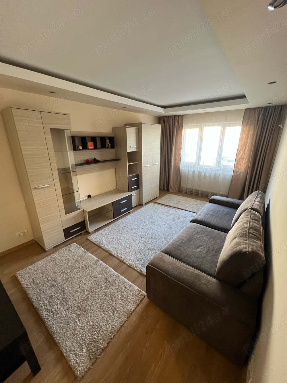 Apartament 3 camere, parter, bine poziționat. 