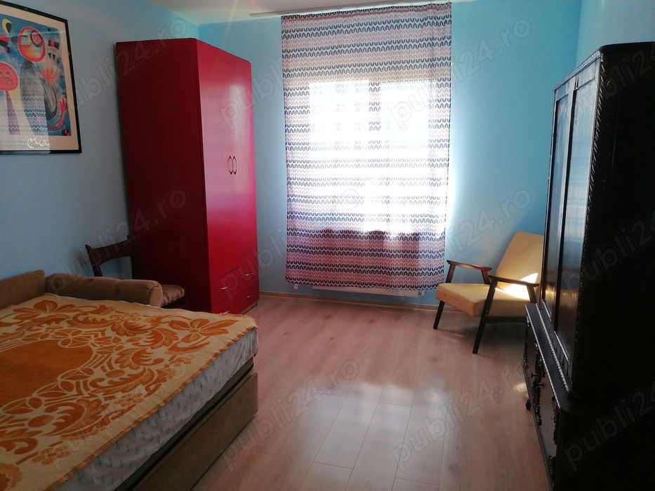 Închiriez apartament