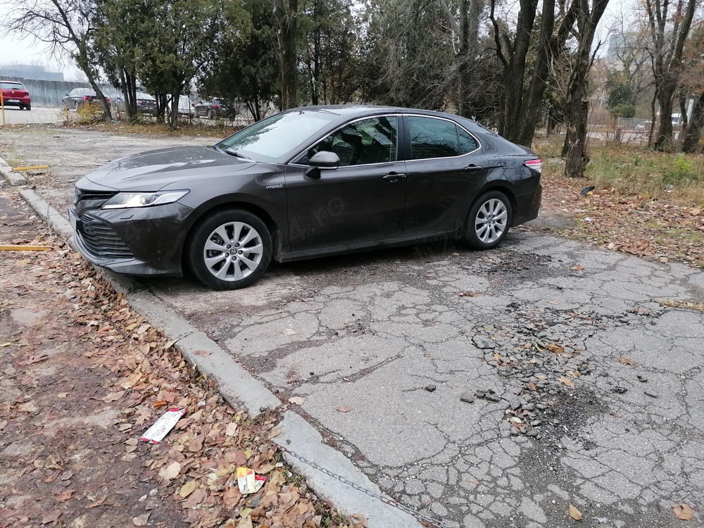 Vând Toyota camry 32000km primul proprietar