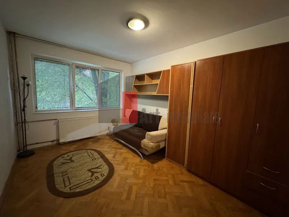 Vânzare apartament 3 camere Emil Racoviță