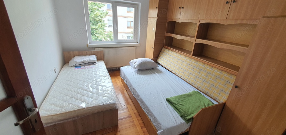 Vand apartament cu 3 camere în zona Soarelui