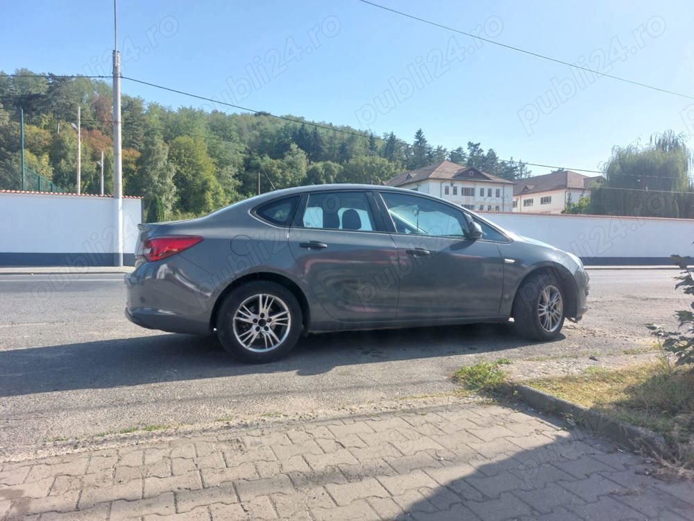 Vand Opel Astra J Notchback