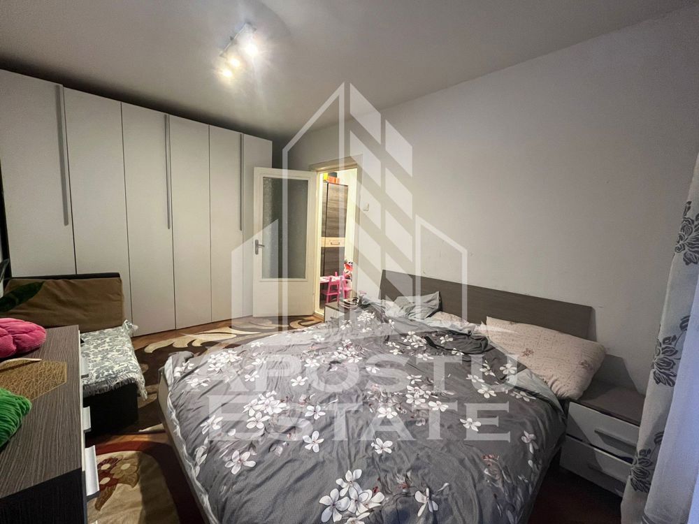 Apartament cu 2 camere, semidecomandat, centrala proprie, Dambovita