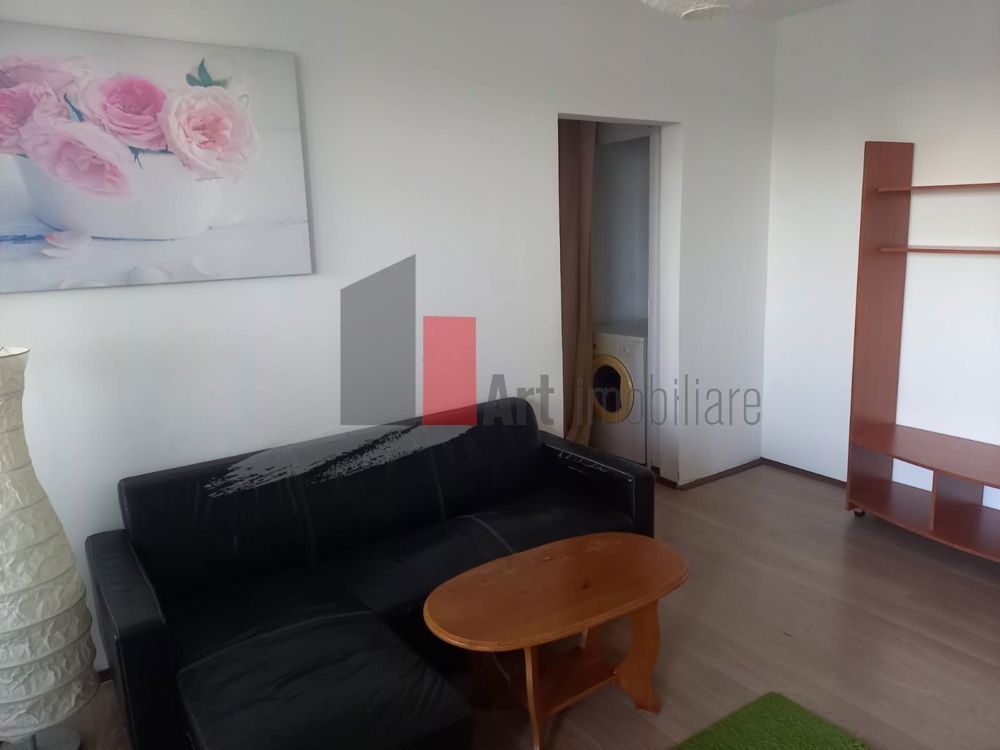 Apartament 2 cam.  semidecomandat