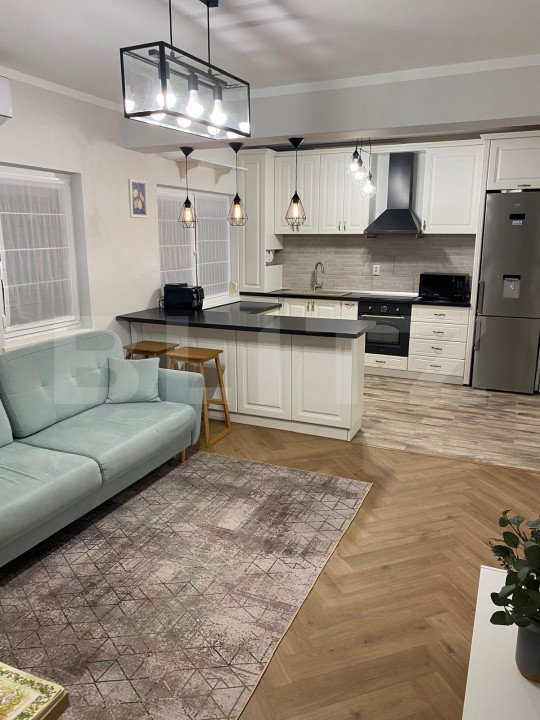 Apartament 2 camere, 55 mp, 2 bai, la cheie, cu parcare si boxa, in Manastur