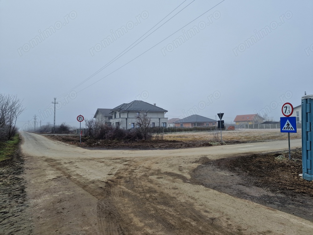 Proprietar- Teren pentru casă langa Mănăstire și pădure 