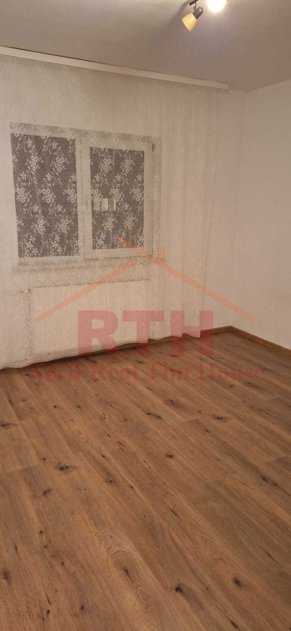 Oferim spre vânzare Apartament cu 2 camere decomandat - zona Lipovei