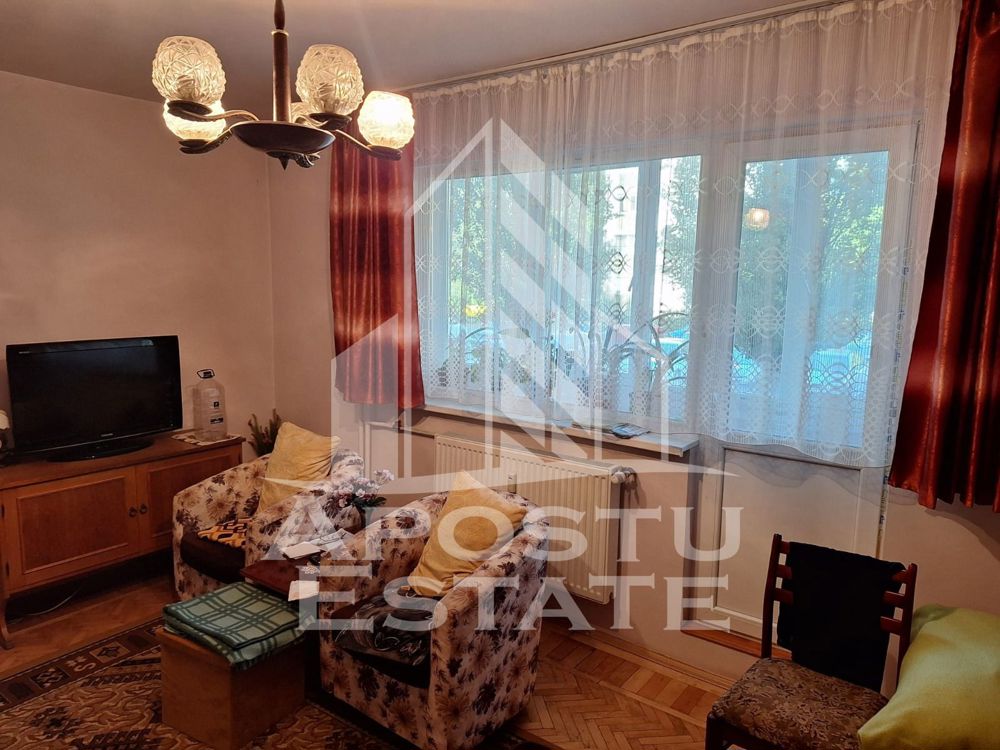 Apartament 3 camere, parter inalt, zona Dacia