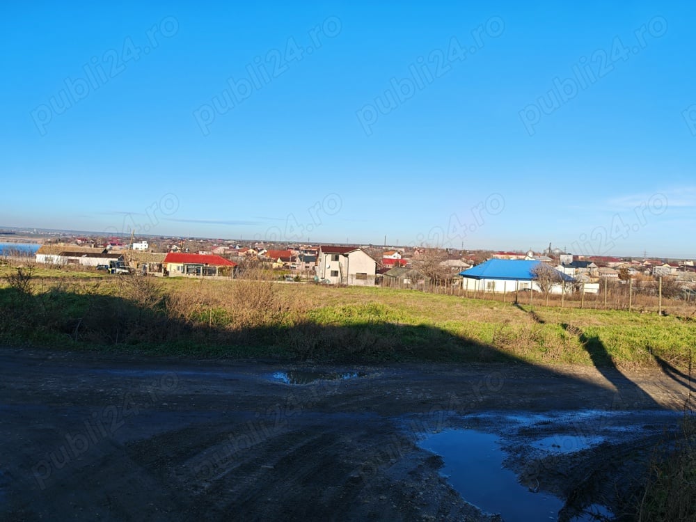 Vând teren intravilan în Corbu la lac