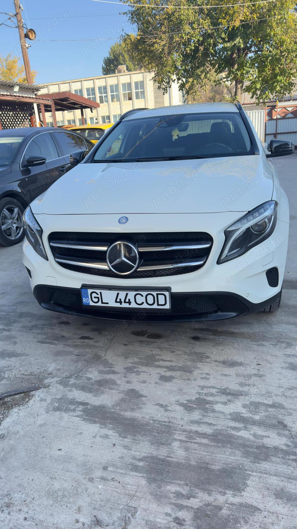 Vând Mercedes gla 220