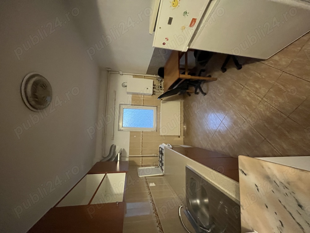 Inchiriez apartament