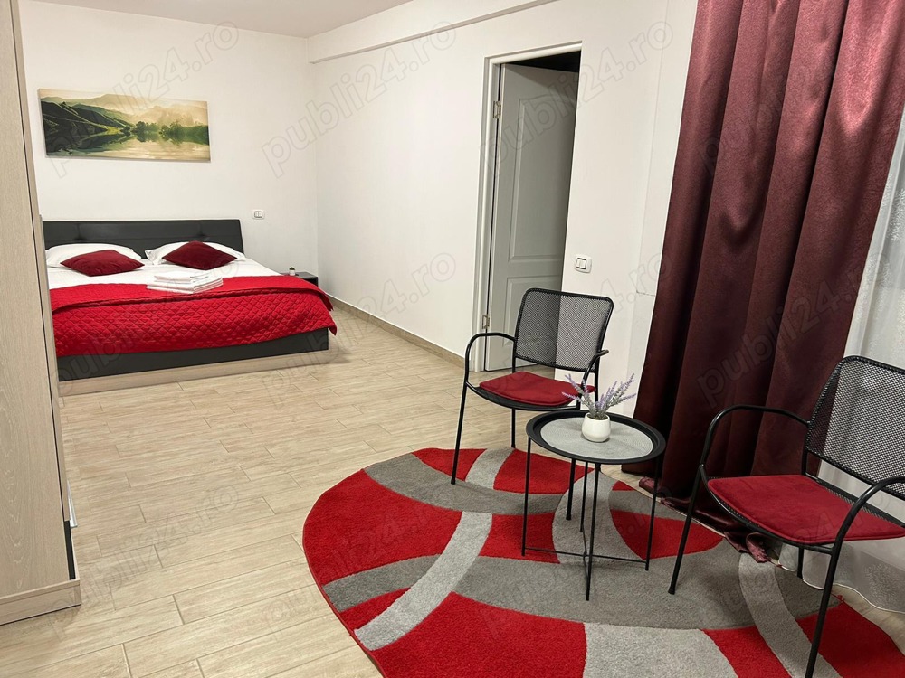 Închiriez apartament