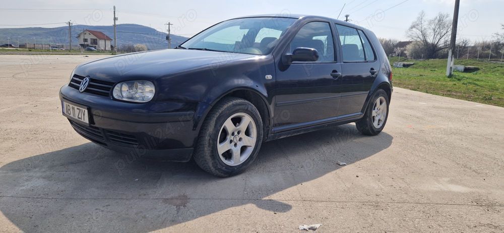 Vând vw golf 4 16 benzina 8 valve ,Cutie Automată