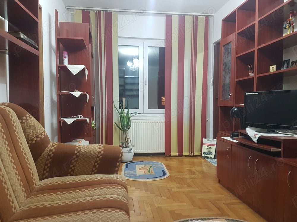 Apartament doua camere nedecomandat confort trei etaj doi, renovat, mobilat si utilat, liber Milcov 