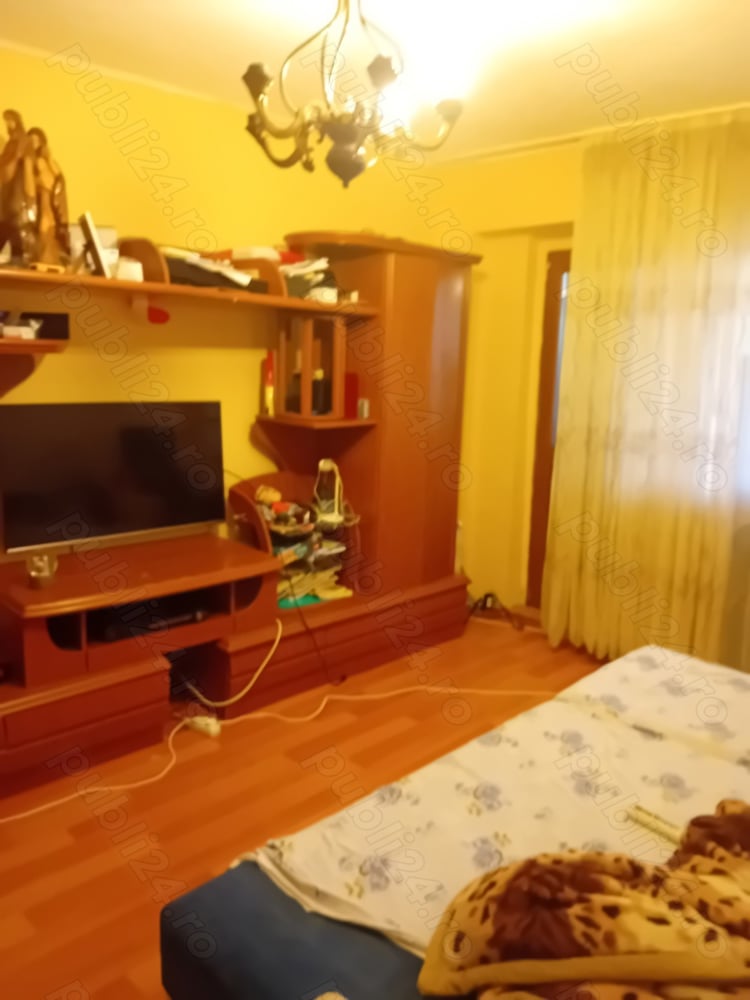 vand apartament