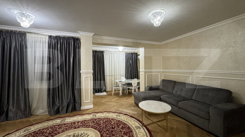 Apartament de 4 camere pe 2 niveluri, curte, 2 locuri de parcare, Ultracentral