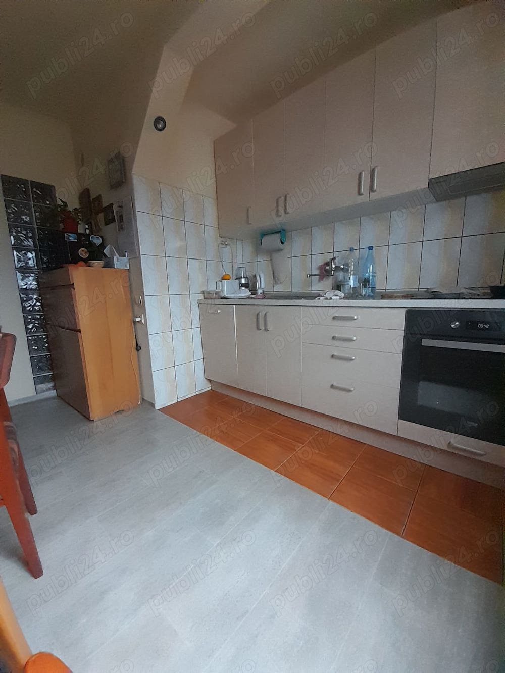 Vând Apartament cu 2 camere, garaj și beci în cartierul Rodnei