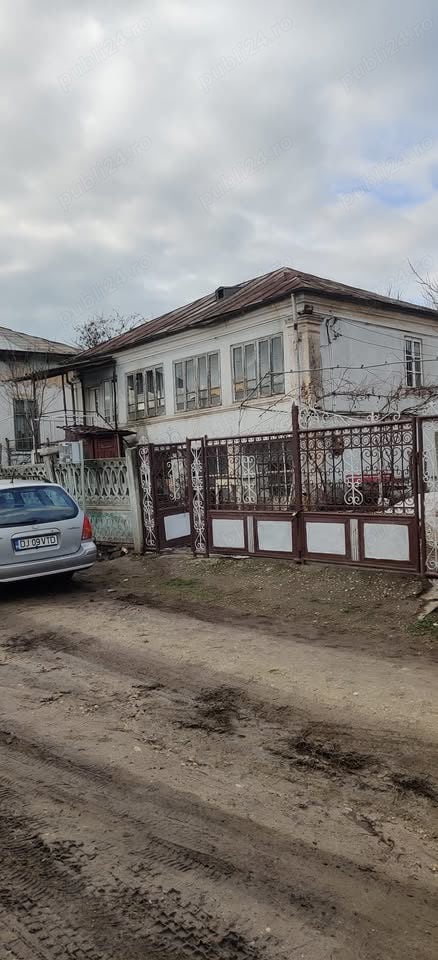 Casa parter + etaj Sat. PADEA dolj