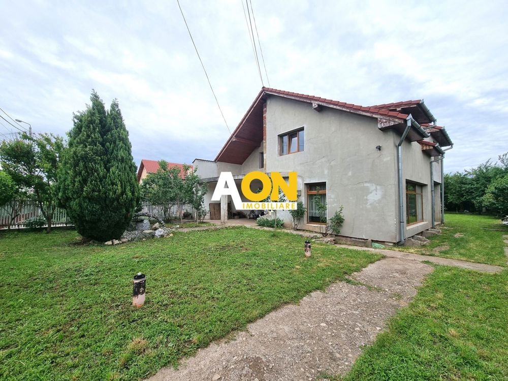 De vanzare casa 6 camere, S+P+M, 900mp teren, Cetate