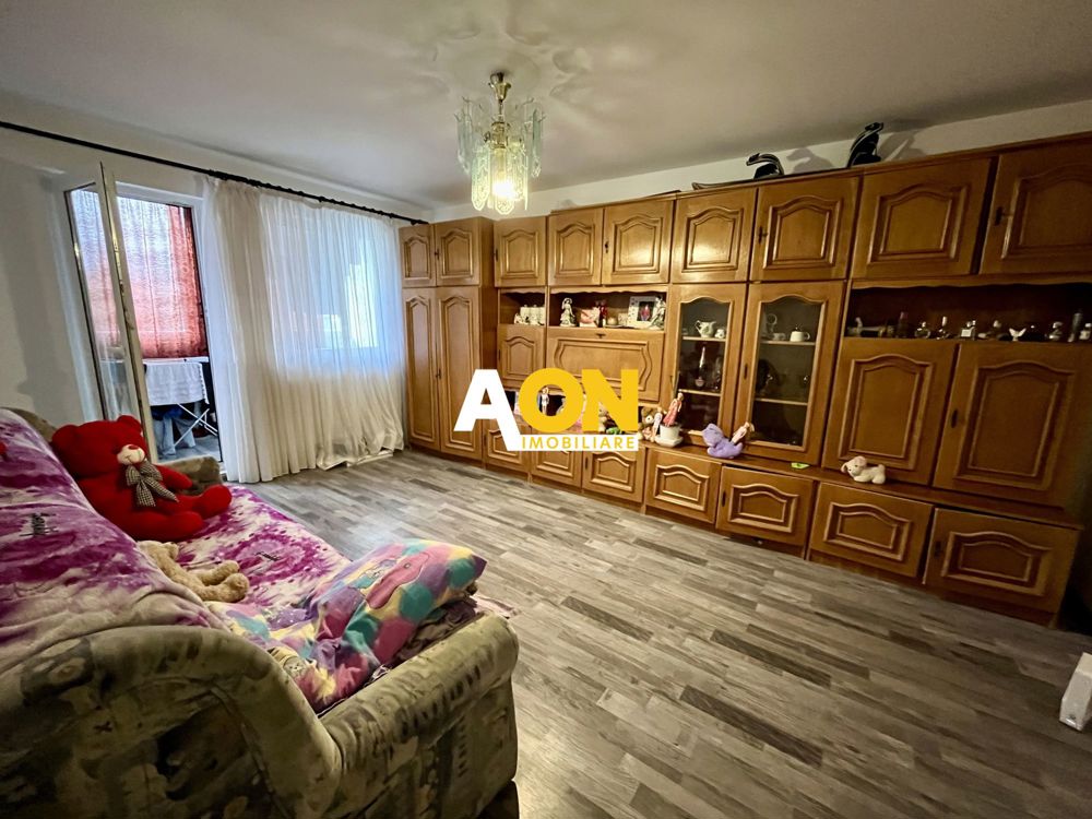 Apartament cu 3 Camere, Etaj intermediar, Ampoi 2