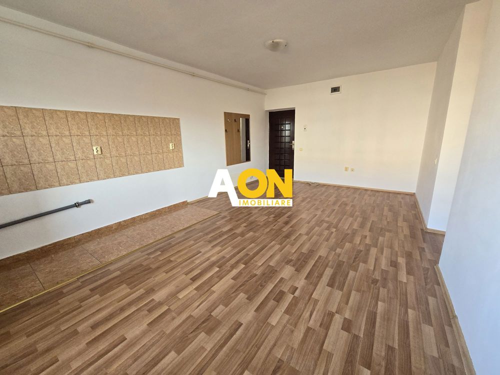 Apartament 3 Camere Decomandat, Zona Cetate, 2 Balcoane