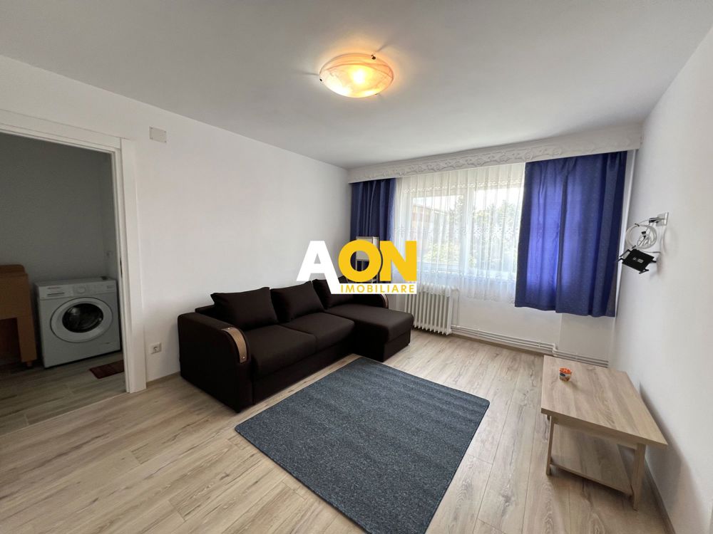 Apartament cu 2 camere, etaj intermediar, zona Parc