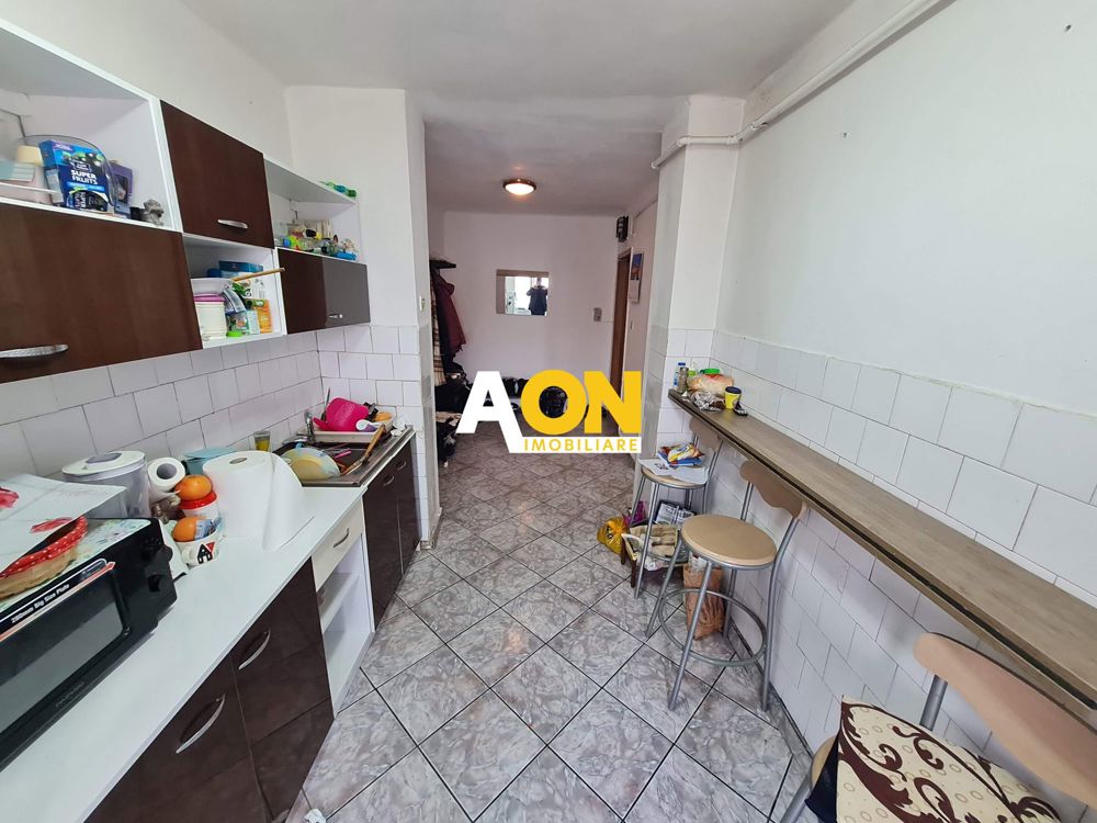 Apartament 4 Camere, 77 mp, Decomandat, Zona Cetate