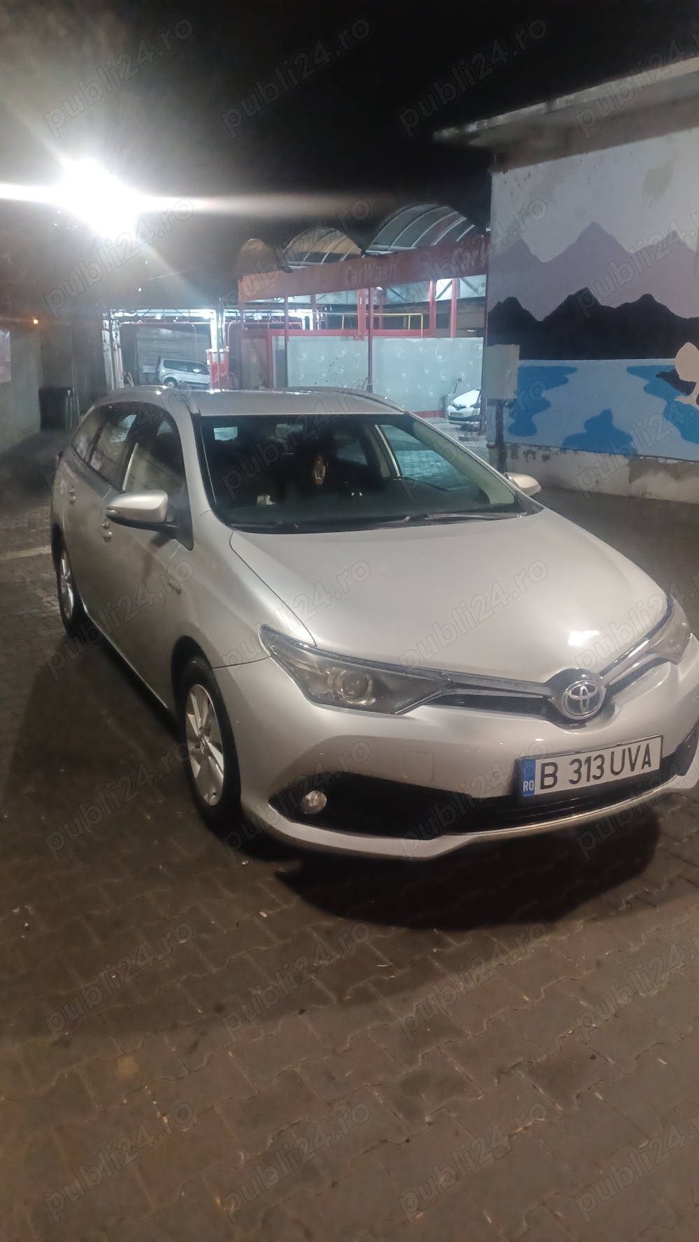 Toyota Auris hybrid an 2017 preț 10800euro