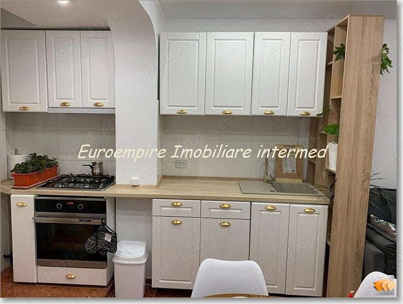 Apartament 4 camere de inchiriat zona Tomis Nord