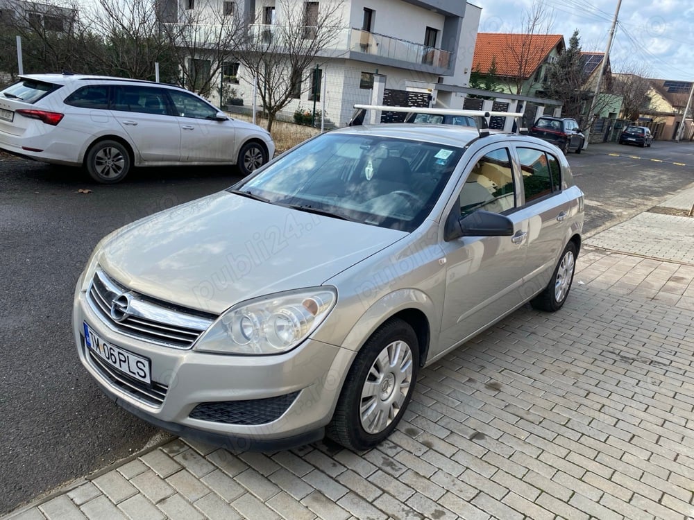 Opel Astra H 1,4 benzina, 127.000 km - unic proprietar + dotari suplimentare