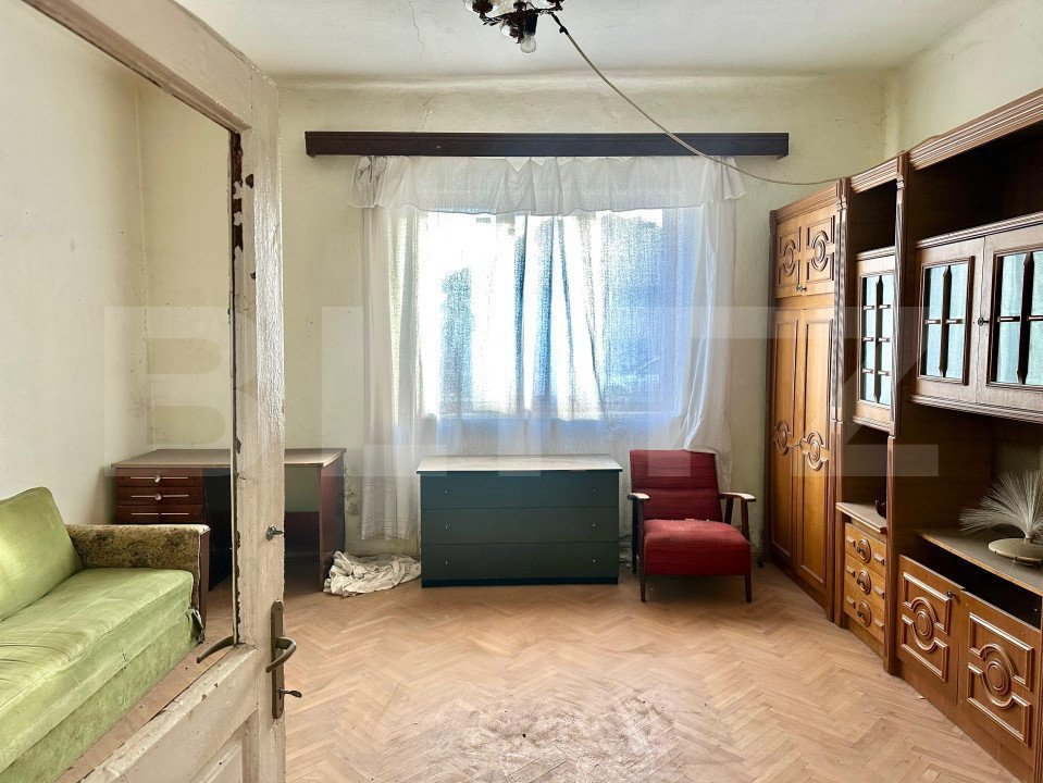 Casă Centrală în Blaj –Locuință sau Spațiu Comercial, 3 Camere și Teren Generos 