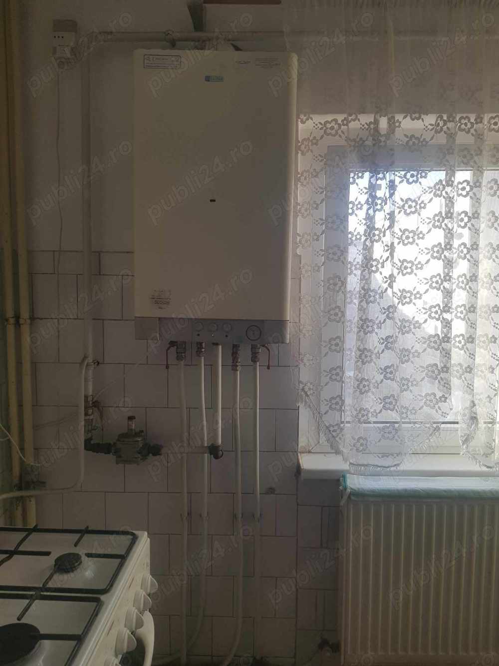 Apartament3 camere decomandat    centrala termica