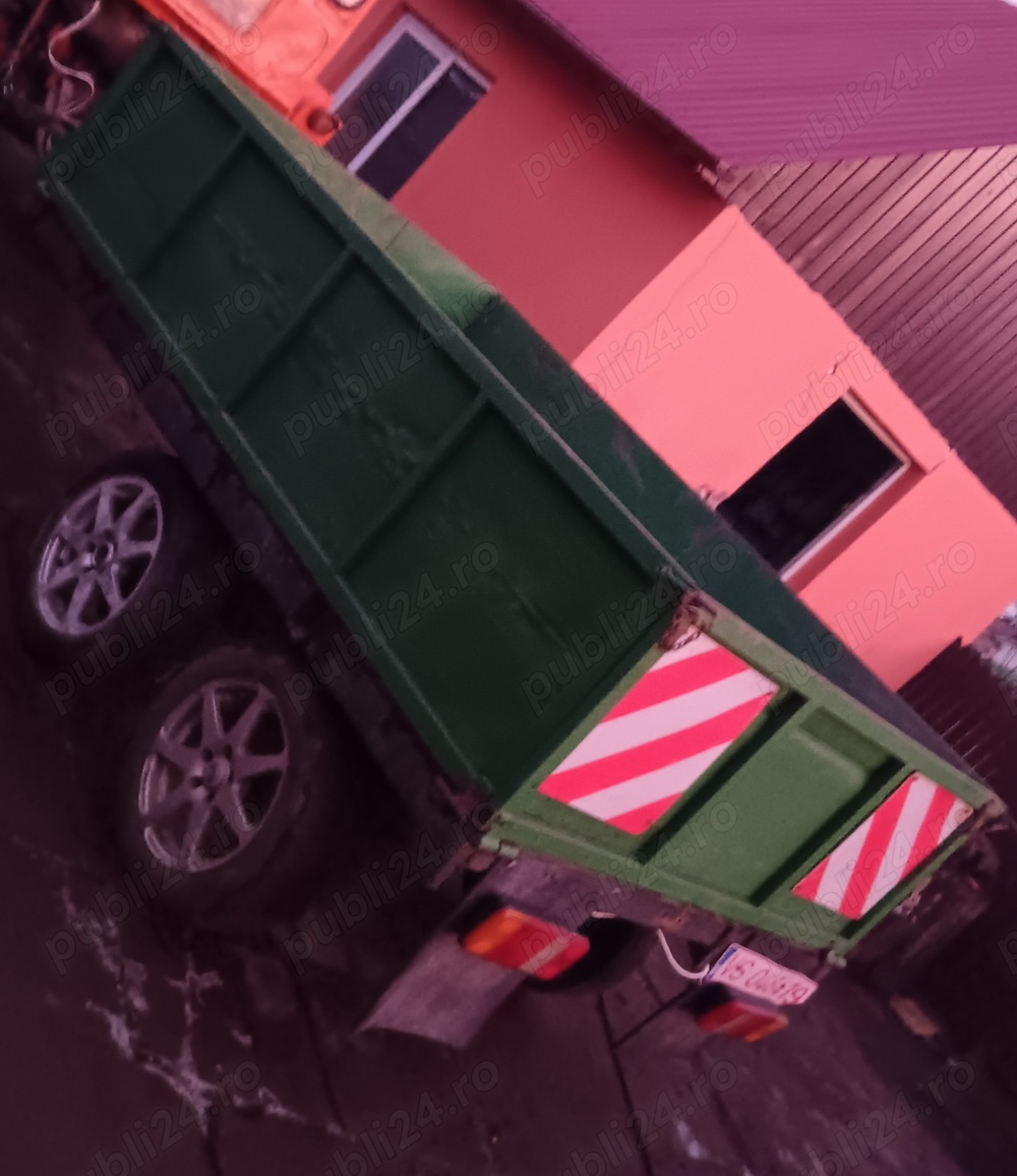 Vând remorca pentru tractor