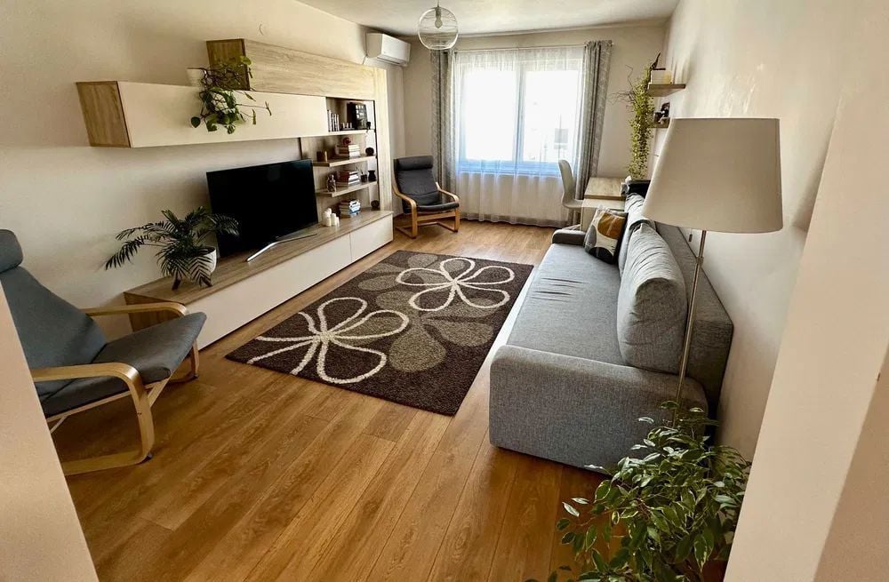 Apartament cu 3 camere de vanzare